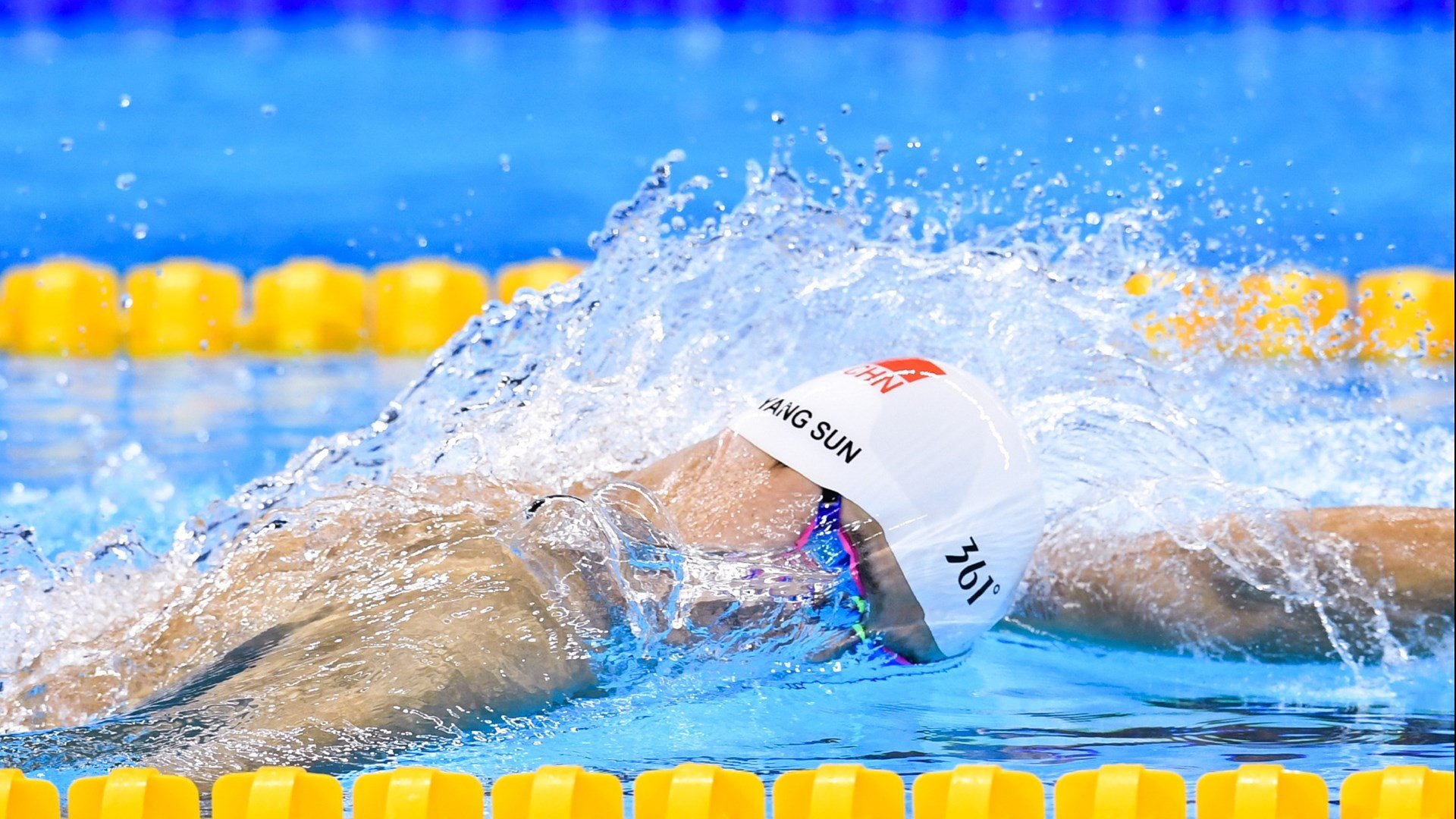 中国女篮展现中国女性的力量，中国女篮表现